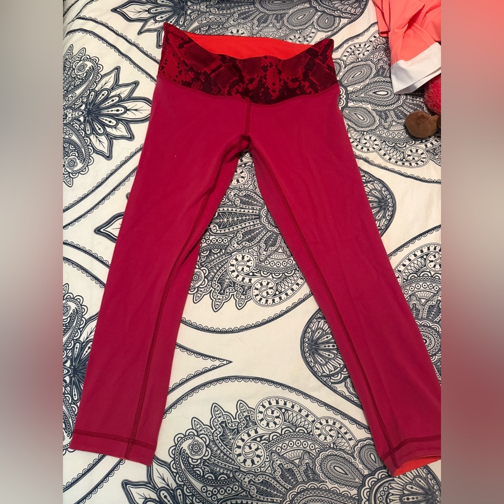 Lululemon Reversible cropped leggings